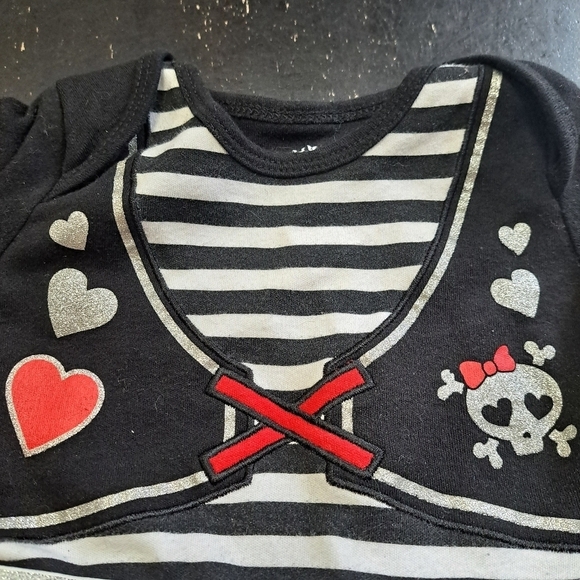 Halloween Pirate Onesie Costume  Size 3-6mo. - Picture 4 of 6